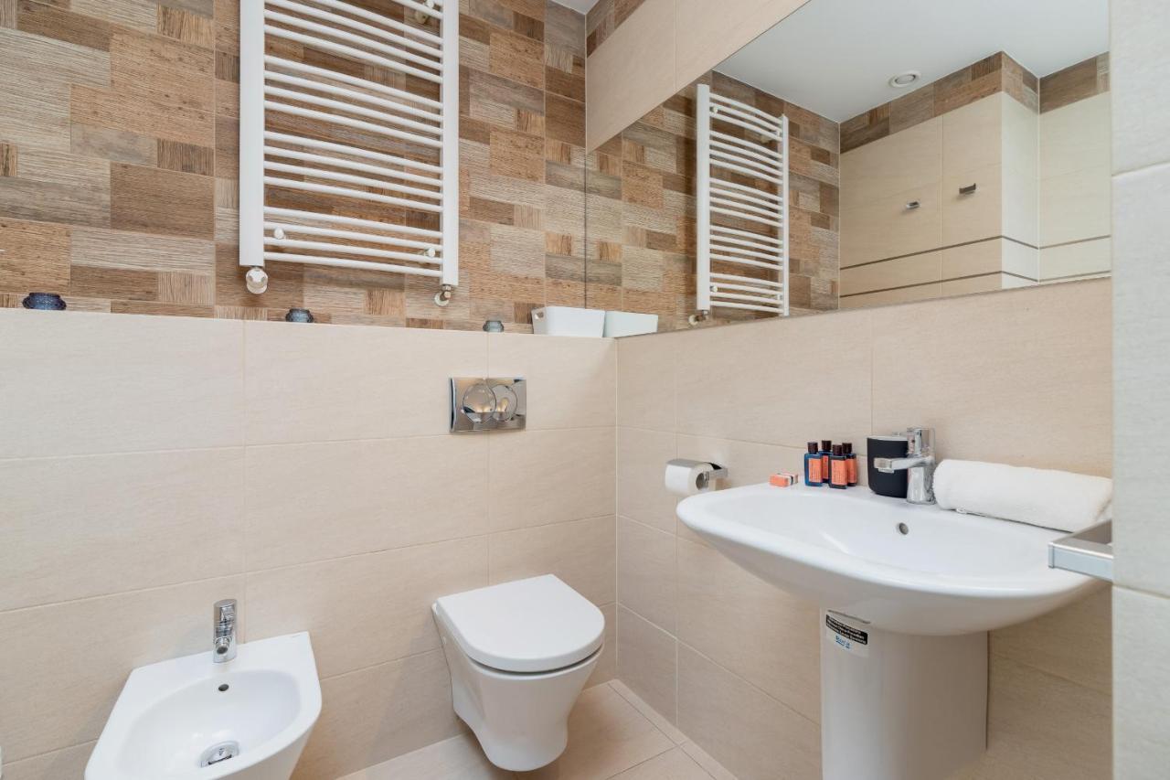 Politechnika Krakowska Apartment By Renters Prestige Extérieur photo